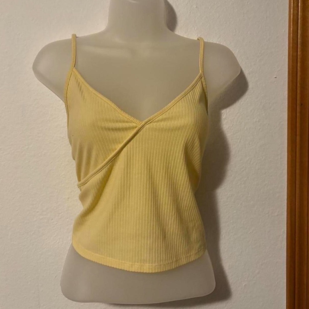 basics by pacsun size L yellow tank top